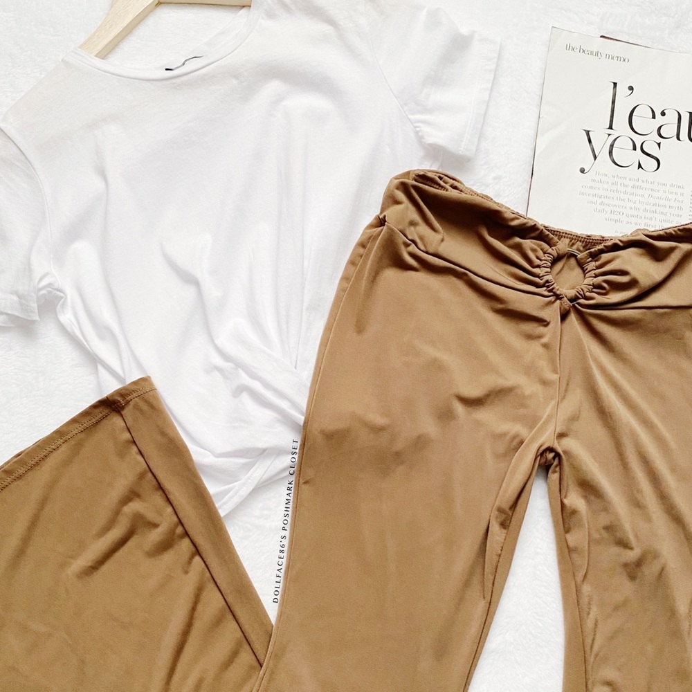 O-Ring Gathered Waist Flared Brown Pants